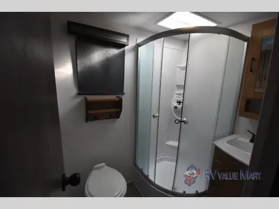 2024 Coachmen RV Freedom Express Ultra Lite photo 19