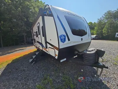 2024 Coachmen RV Freedom Express Ultra Lite photo 2