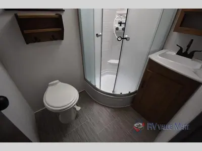 2024 Coachmen RV Freedom Express Ultra Lite photo 20