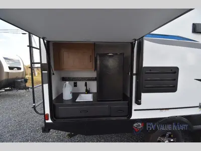 2024 Coachmen RV Freedom Express Ultra Lite photo 25