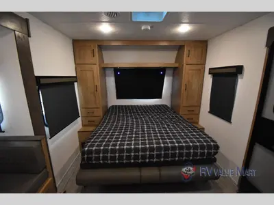 2024 Coachmen RV Freedom Express Ultra Lite photo 18