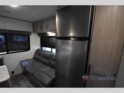 2021 Dutchmen RV Coleman Lantern LT Series photo 6