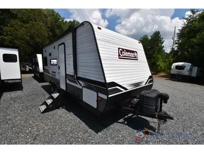 Used 2021 Dutchmen RV Coleman Lantern LT Series 202RD