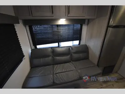 2021 Dutchmen RV Coleman Lantern LT Series photo 9