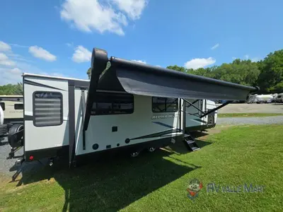 2021 Forest River RV Cherokee Alpha Wolf photo 15