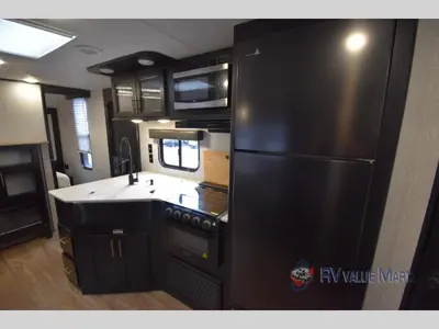 2022 Forest River RV Cherokee Grey Wolf photo 14