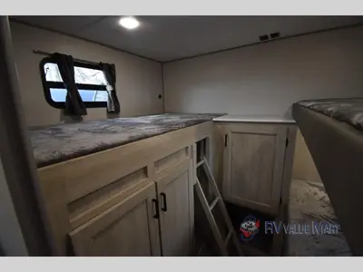 2026 Coachmen RV Catalina Summit Series 8 photo 22