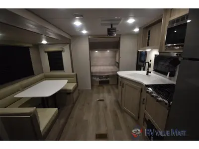 2026 Coachmen RV Catalina Summit Series 8 photo 17