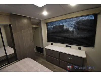 2026 Coachmen RV Catalina Legacy Edition photo 28