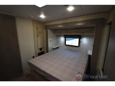2026 Coachmen RV Catalina Legacy Edition photo 29