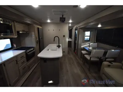 2026 Coachmen RV Catalina Legacy Edition photo 5