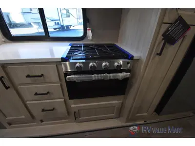 2026 Coachmen RV Catalina Legacy Edition photo 16