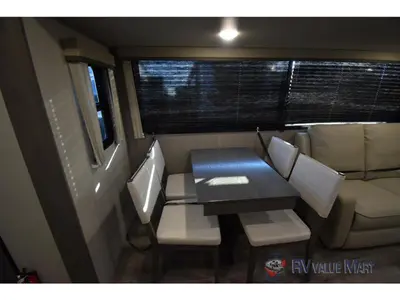 2026 Coachmen RV Catalina Legacy Edition photo 22