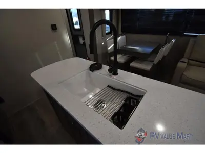 2026 Coachmen RV Catalina Legacy Edition photo 11
