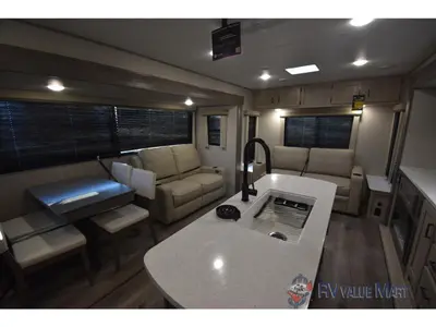 2026 Coachmen RV Catalina Legacy Edition photo 10