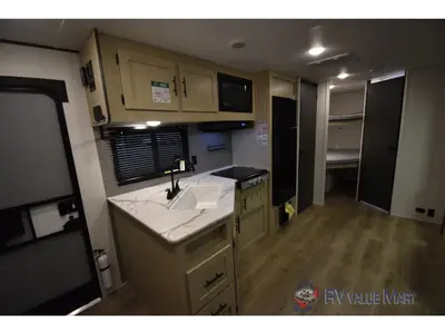 2026 Shasta RVs i-5 Edition photo 17