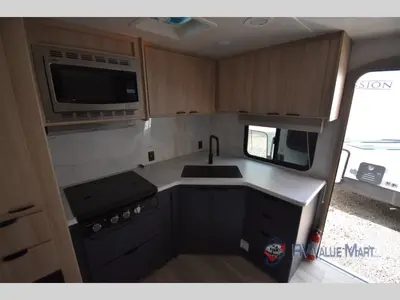 2023 Winnebago Minnie photo 10