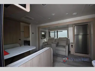 2023 Winnebago Minnie photo 6