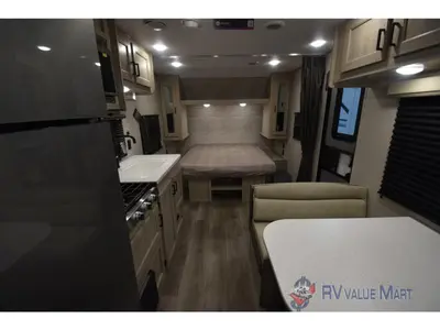 2026 Coachmen RV Catalina Summit Series 8 photo 19