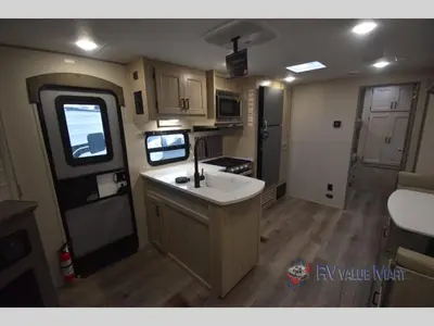 2026 Coachmen RV Catalina Legacy Edition photo 17