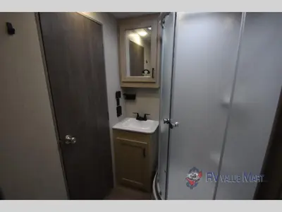 2026 Coachmen RV Catalina Legacy Edition photo 25