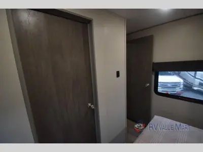 2026 Coachmen RV Catalina Legacy Edition photo 22