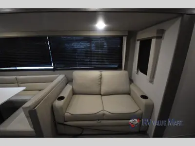 2026 Coachmen RV Catalina Legacy Edition photo 6