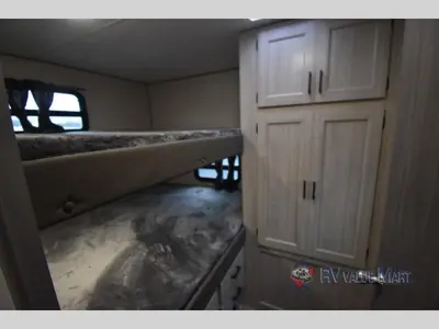 2026 Coachmen RV Catalina Legacy Edition photo 28