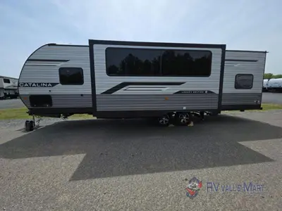 2026 Coachmen RV Catalina Legacy Edition photo 5
