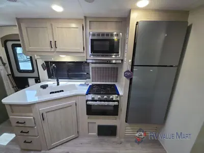 2026 Coachmen RV Catalina Legacy Edition photo 35