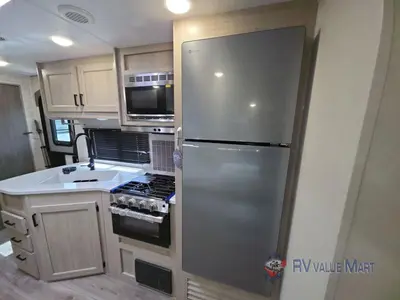 2026 Coachmen RV Catalina Legacy Edition photo 24
