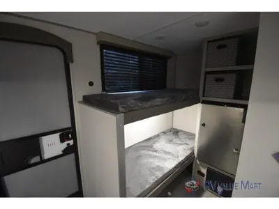 2026 Coachmen RV Catalina Summit Series 7 photo 9