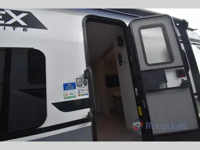 2024 Coachmen RV Apex Ultra-Lite photo 5
