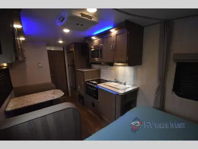 2023 Gulf Stream RV Vista Cruiser photo 16