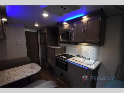 2023 Gulf Stream RV Vista Cruiser photo 6