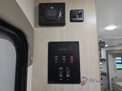 2026 Coachmen RV Catalina Legacy Edition photo 22