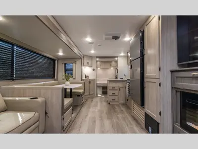 2026 Coachmen RV Catalina Legacy Edition photo 35
