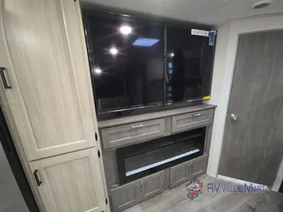 2026 Coachmen RV Catalina Legacy Edition photo 27