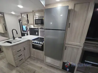 2026 Coachmen RV Catalina Legacy Edition photo 25