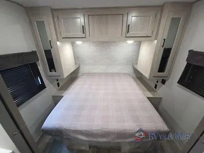 2026 Coachmen RV Catalina Legacy Edition photo 28