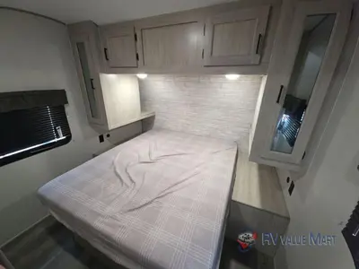 2025 Coachmen RV Catalina Legacy Edition photo 28
