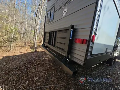 2025 Coachmen RV Catalina Legacy Edition photo 18