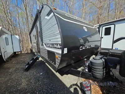 2025 Coachmen RV Catalina Legacy Edition photo 2