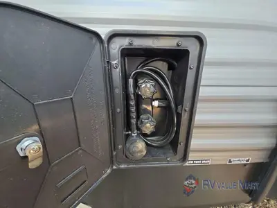 2025 Coachmen RV Catalina Legacy Edition photo 19