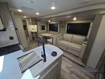2025 Coachmen RV Catalina Legacy Edition photo 23