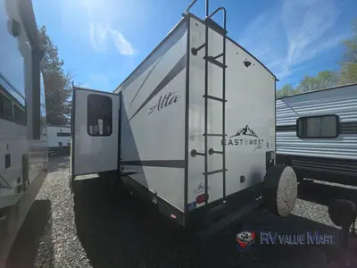 2022 EAST TO WEST Alta photo 6