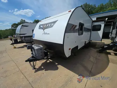2023 Forest River RV Wildwood X-Lite photo 4