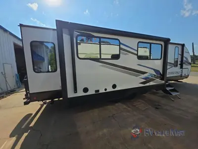 2024 Forest River RV Cherokee Alpha Wolf photo 9