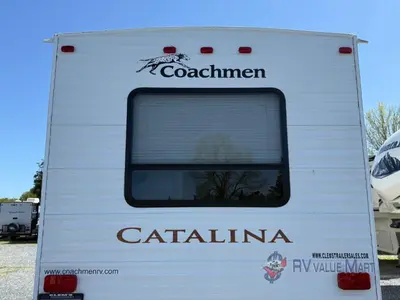 2011 Coachmen RV Catalina Deluxe Edition photo 4