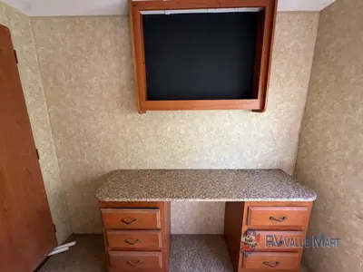 2011 Coachmen RV Catalina Deluxe Edition photo 17